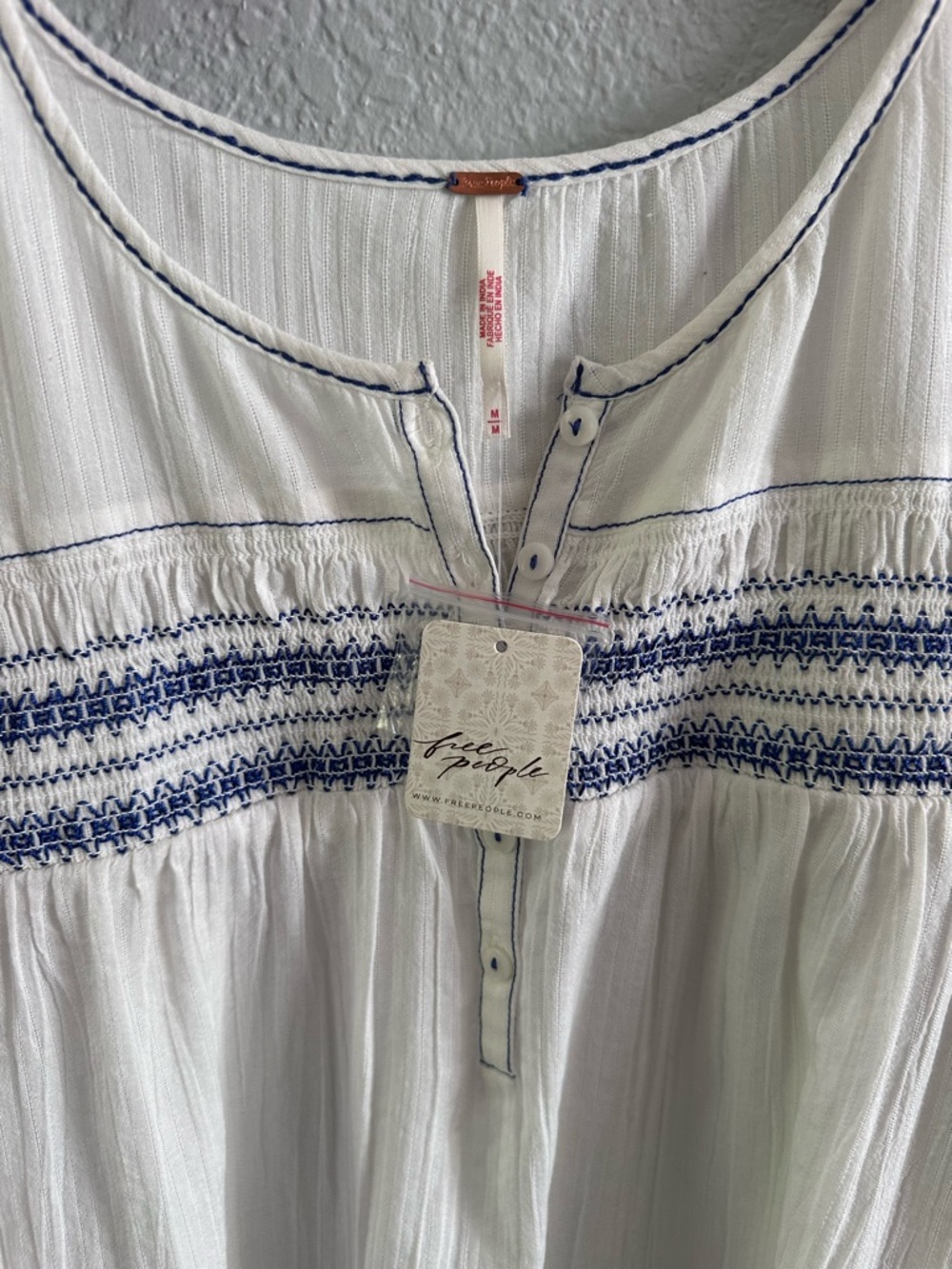Free People Dylan Smocked Tunic NWT Ivory Blue Embroidered Boho Top Medium - Picture 3 of 13